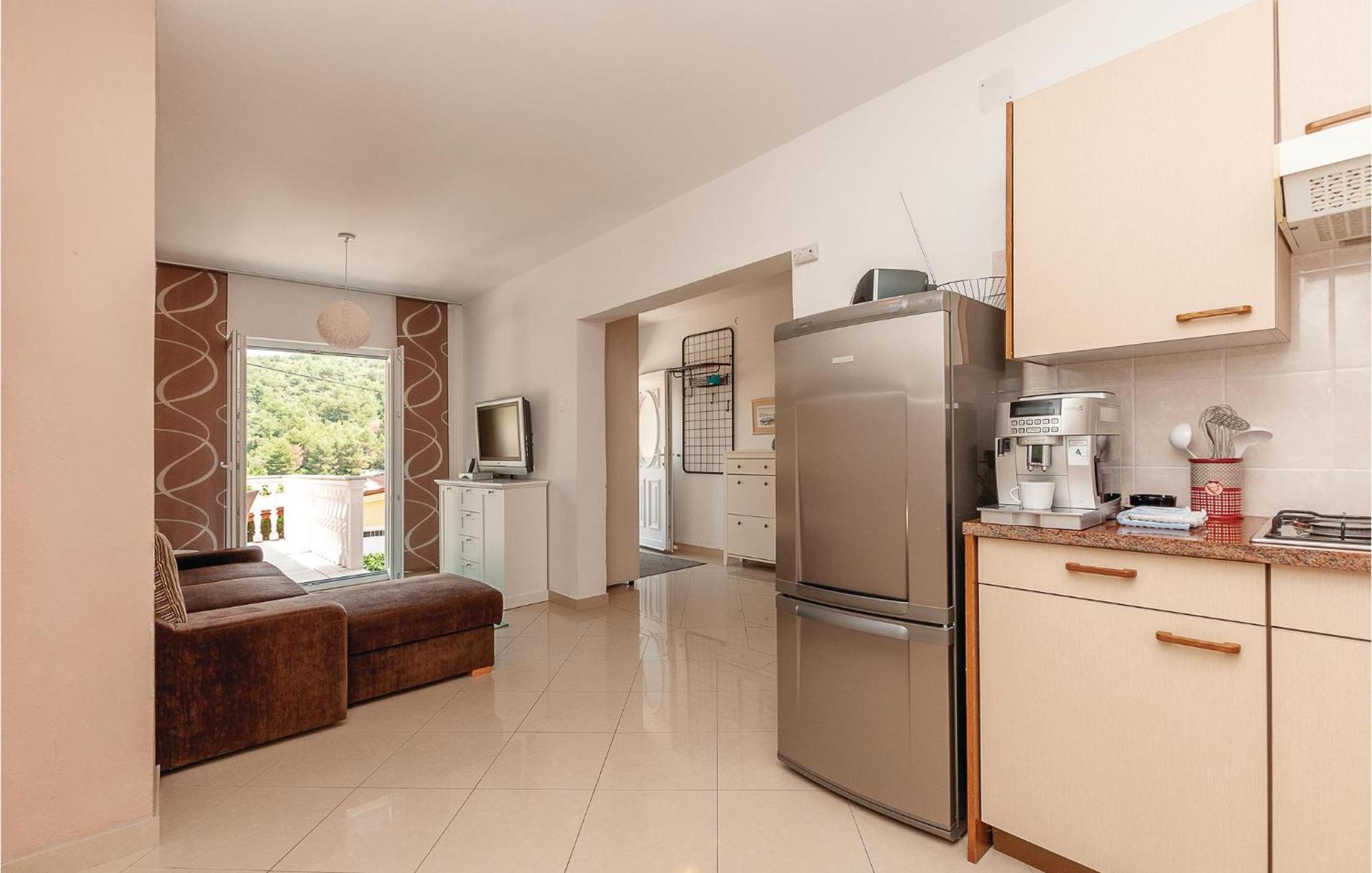2 Bedroom Stunning Apartment In Pirovac Exterior photo